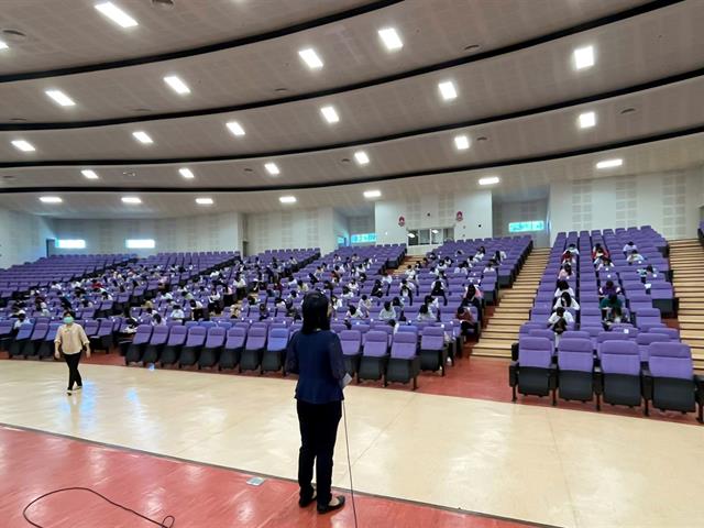 ศูนย์ภาษา คณะศิลปศาสตร์ จัดอบรมให้ความรู้ภาษาอังกฤษและจัดสอบวัดระดับทางภาษา สำหรับนิสิตคณะศิลปศาสตร์ สาขาวิชาภาษาอังกฤษ เพื่อสำเร็จการศึกษา UP-STEP C1