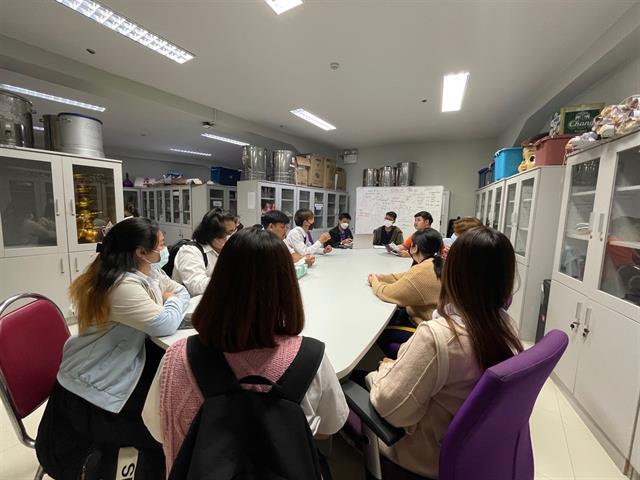 คลินิกกฎหมาย คณะนิติศาสตร์ มหาวิทยาลัยพะเยา พร้อมตัวแทนนิสิตรายวิชาคลินิกกฎหมายทั่วไป  ร่วมประชุมหารือกับ นายกองค์การนิสิตมหาวิทยาลัยพะเยา พร้อมคณะ  เพื่อพูดคุยเกี่ยวกับความร่วมมือด้านวิชาการ ระหว่างคลินิกกฎหมาย คณะนิติศาสตร์ และองค์การนิสิต  เรื่องการบูรณาการกิจกรรมต่างๆขององค์การนิสิตกับรายวิชาคลินิกกฎหมายทั่วไป 