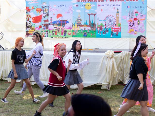 คณะศิลปศาสตร์จัดโครงการเทศกาลวัฒนธรรมนานาชาติ (International Festival) ประจำปี 2565