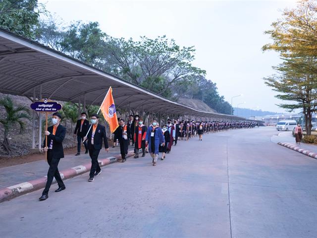 คณะกรรมการดำเนินงานพิธีมอบปริญญาบัตร คณะศิลปศาสตร์ ดำเนินการฝึกซ้อมบัณฑิต เพื่อเตรียมความพร้อมการเข้ารับมอบปริญญาบัตร ประจำปีการศึกษา ๒๕๖๔