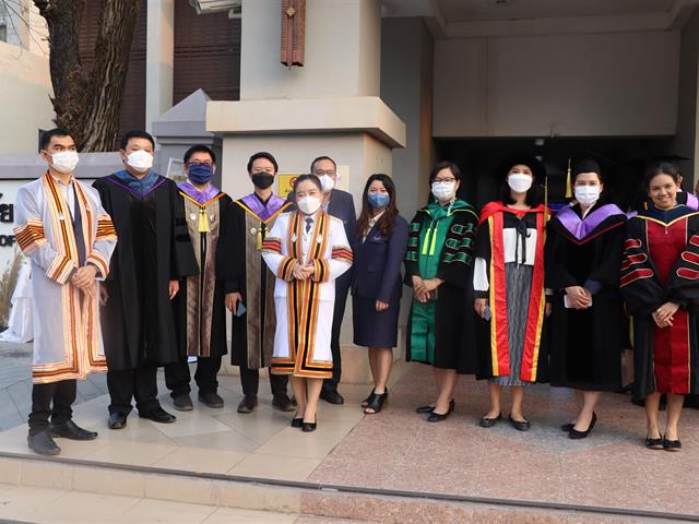 คณะรัฐศาสตร์และสังคมศาสตร์ 