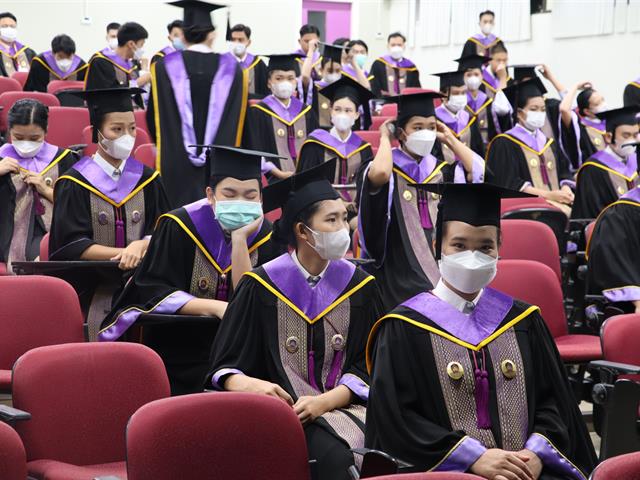 คณะรัฐศาสตร์และสังคมศาสตร์ 