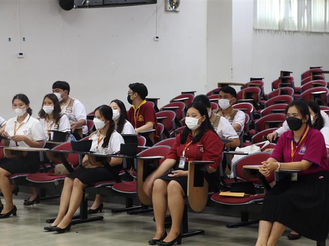 คณะรัฐศาสตร์และสังคมศาสตร์ 