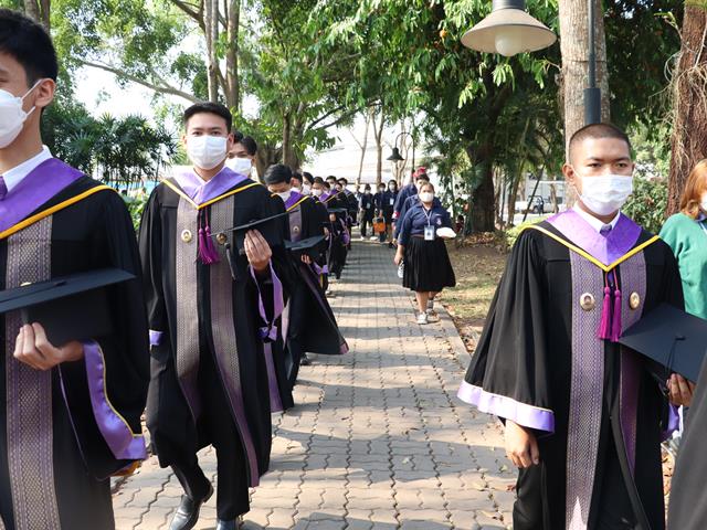 คณะรัฐศาสตร์และสังคมศาสตร์ 