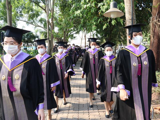 คณะรัฐศาสตร์และสังคมศาสตร์ 