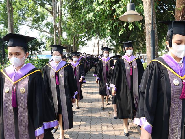 คณะรัฐศาสตร์และสังคมศาสตร์ 