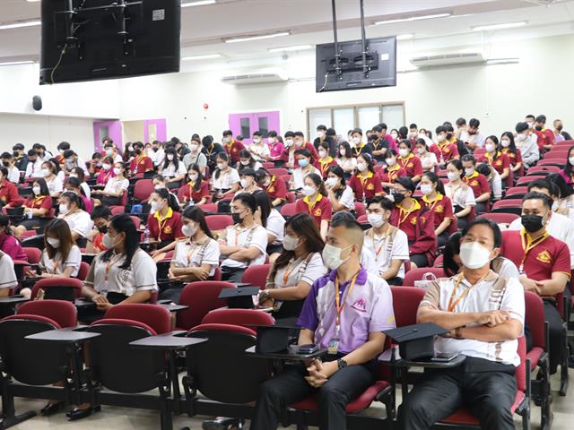 คณะรัฐศาสตร์และสังคมศาสตร์ 