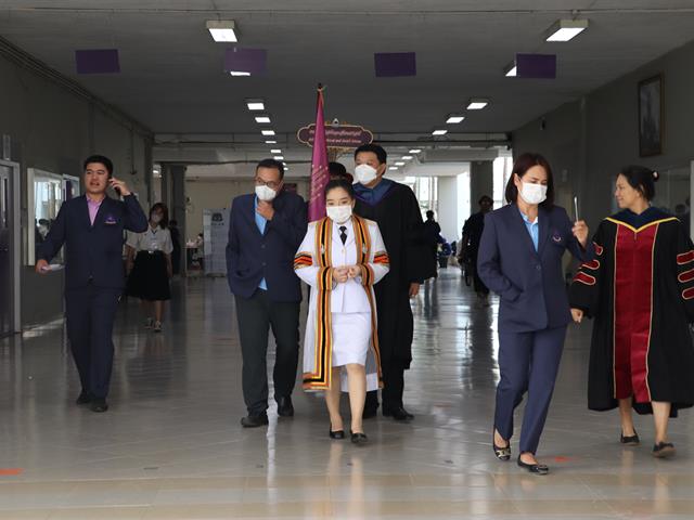 คณะรัฐศาสตร์และสังคมศาสตร์ 