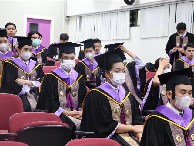 คณะรัฐศาสตร์และสังคมศาสตร์ 