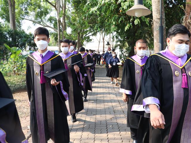 คณะรัฐศาสตร์และสังคมศาสตร์ 