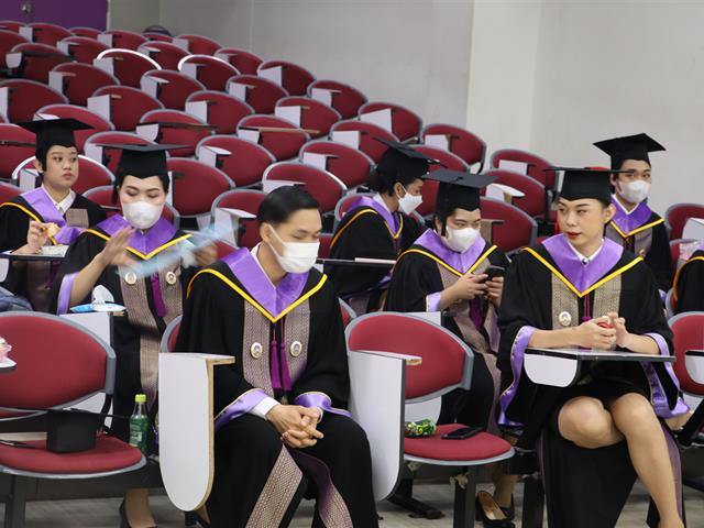 คณะรัฐศาสตร์และสังคมศาสตร์ 