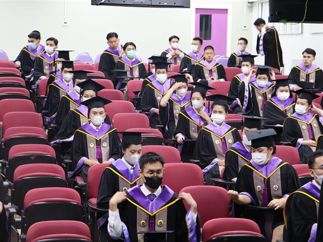 คณะรัฐศาสตร์และสังคมศาสตร์ 