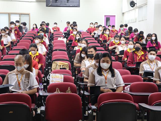 คณะรัฐศาสตร์และสังคมศาสตร์ 