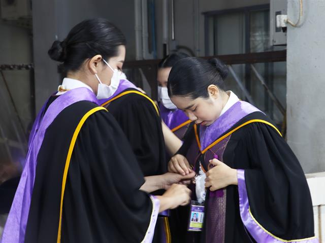 คณะรัฐศาสตร์และสังคมศาสตร์ 