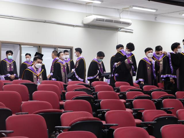 คณะรัฐศาสตร์และสังคมศาสตร์ 