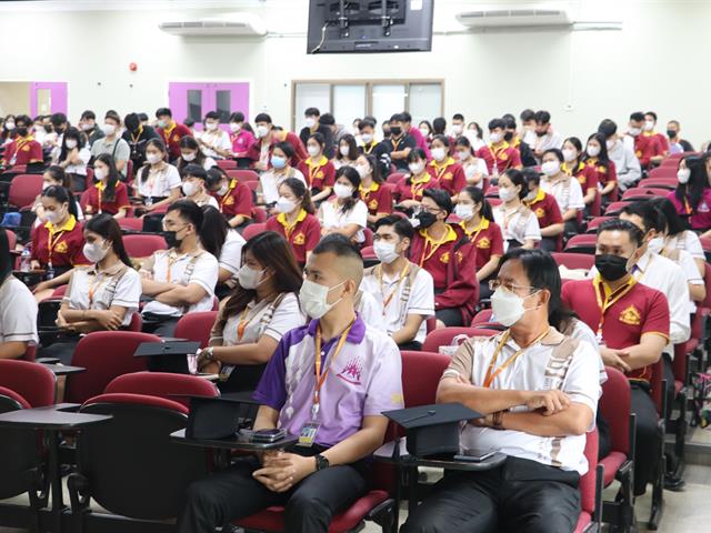 คณะรัฐศาสตร์และสังคมศาสตร์ 