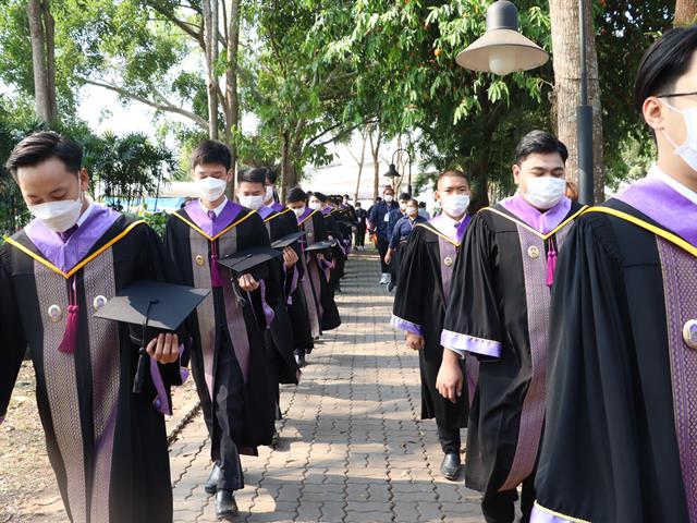 คณะรัฐศาสตร์และสังคมศาสตร์ 