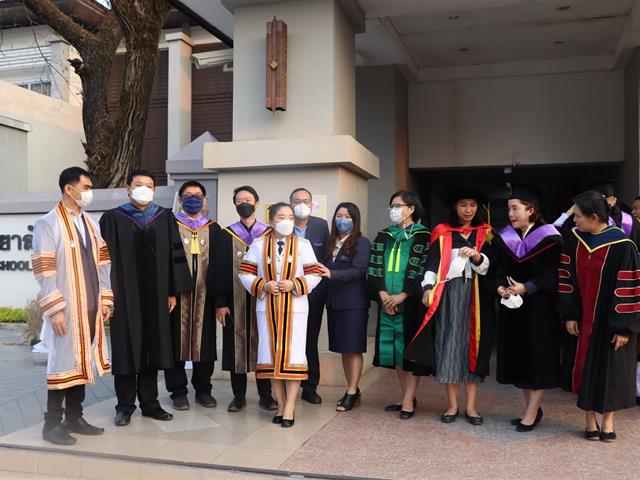 คณะรัฐศาสตร์และสังคมศาสตร์ 