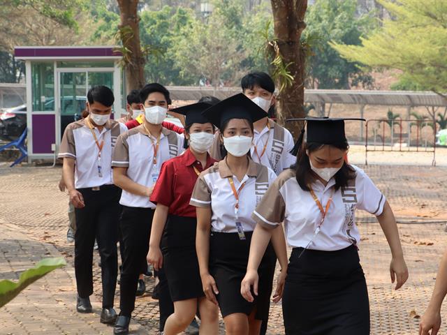 คณะรัฐศาสตร์และสังคมศาสตร์ 