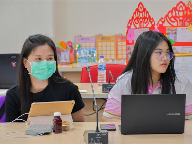 วิทยาลัยการศึกษา ดำเนินโครงการปฏิบัติการสอน สาขาวิชาหลักสูตรและการสอน กิจกรรมที่ 2 ปัจฉิมนิเทศ แสดงผลงานนิสิตฝึกประสบการณ์วิชาชีพระหว่างเรียน