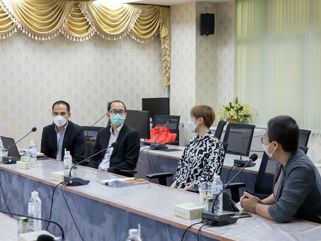 คณะศิลปศาสตร์ให้การต้อนรับ Central Retail Corporation