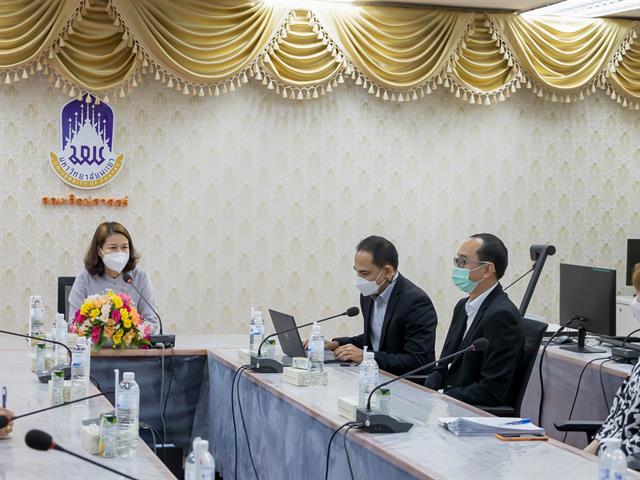คณะศิลปศาสตร์ให้การต้อนรับ Central Retail Corporation