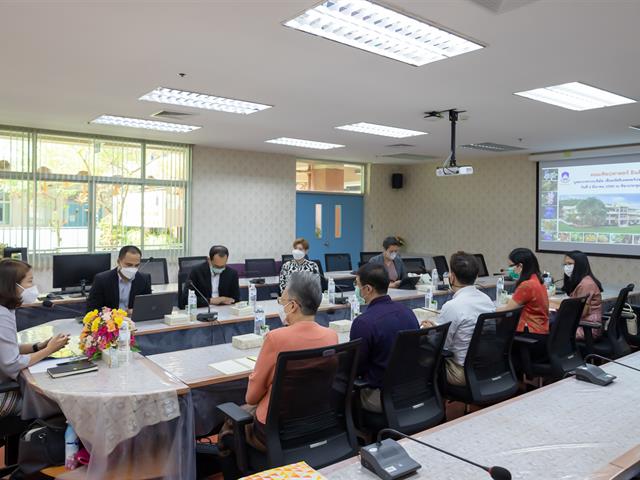 คณะศิลปศาสตร์ให้การต้อนรับ Central Retail Corporation