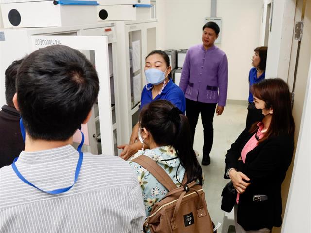 หลักสูตรวิทยาศาสตรบัณฑิต สาขาวิชาอนามัยสิ่งแวดล้อม คณะสาธารณสุขศาสตร์ มหาวิทยาลัยพะเยา ได้เข้าศึกษาดูงานห้องปฏิบัติการ คณะสิ่งแวดล้อมและทรัพยากรศาสตร์ มหาวิทยาลัยมหิดล กรุงเทพมหานคร