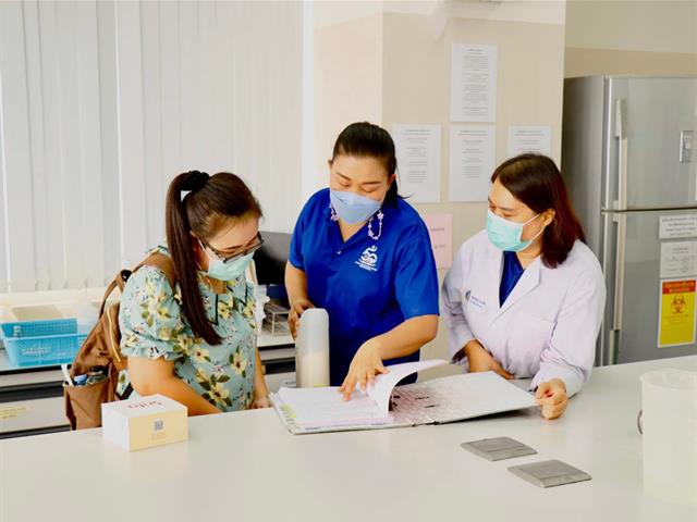 หลักสูตรวิทยาศาสตรบัณฑิต สาขาวิชาอนามัยสิ่งแวดล้อม คณะสาธารณสุขศาสตร์ มหาวิทยาลัยพะเยา ได้เข้าศึกษาดูงานห้องปฏิบัติการ คณะสิ่งแวดล้อมและทรัพยากรศาสตร์ มหาวิทยาลัยมหิดล กรุงเทพมหานคร