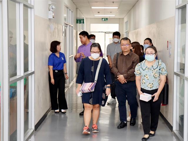 หลักสูตรวิทยาศาสตรบัณฑิต สาขาวิชาอนามัยสิ่งแวดล้อม คณะสาธารณสุขศาสตร์ มหาวิทยาลัยพะเยา ได้เข้าศึกษาดูงานห้องปฏิบัติการ คณะสิ่งแวดล้อมและทรัพยากรศาสตร์ มหาวิทยาลัยมหิดล กรุงเทพมหานคร