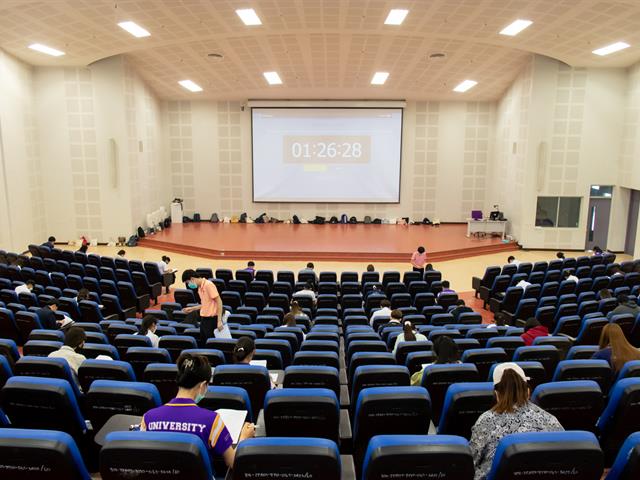 ศูนย์ภาษา คณะศิลปศาสตร์ จัดอบรมเพื่อยกระดับทักษะภาษาอังกฤษ ตามมาตรฐาน CEFR B1 English for Undergraduates สำหรับนิสิตรหัส 62