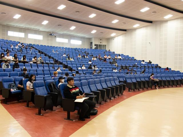 ศูนย์ภาษา คณะศิลปศาสตร์ จัดอบรมเพื่อยกระดับทักษะภาษาอังกฤษ ตามมาตรฐาน CEFR B1 English for Undergraduates สำหรับนิสิตรหัส 62