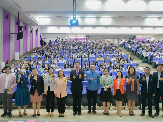 วิทยาลัยการศึกษา ดำเนินโครงการปฏิบัติการสอน ระดับปริญญาตรี กิจกรรมที่ 4 ปัจฉิมนิเทศนิสิตฝึกประสบการณ์วิชาชีพครู ปีการศึกษา 2565 สำหรับนิสิตรหัส 62 