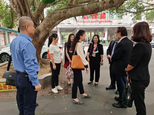 มหาวิทยาลัยครุศาสตร์ไห่หนาน และมหาวิทยาลัยการแพทย์แผนจีนเทียนจีน ประชุมหารือเกี่ยวกับความร่วมมือทางการศึกษาและแลกเปลี่ยนเรียนรู้ด้านการแพทย์ 