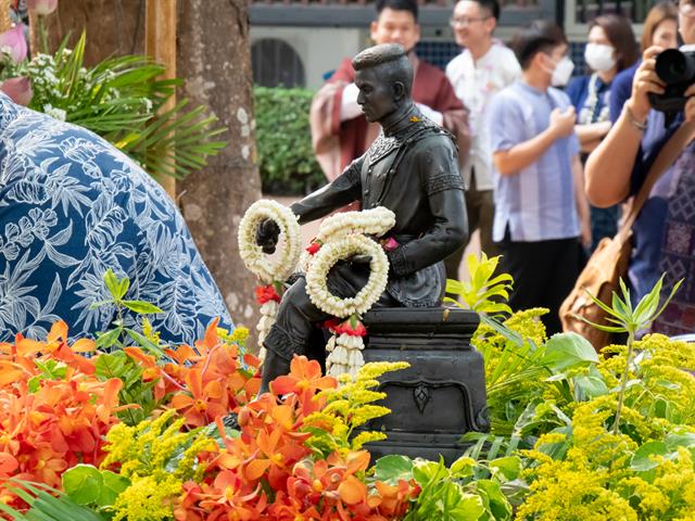 คณะศิลปศาสตร์เข้าร่วมพิธีสระเกล้าดำหัวอธิการบดีและผู้อาวุโส เนื่องในเทศกาลสงกรานต์ มหาวิทยาลัยพะเยา ประจำปี ๒๕๖๖