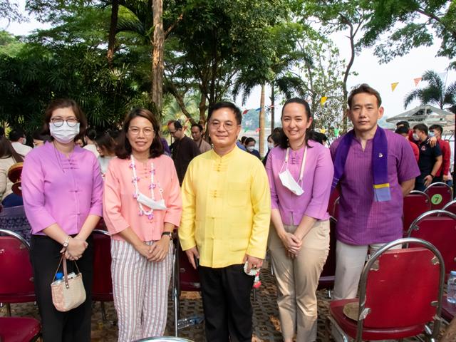 คณะศิลปศาสตร์เข้าร่วมพิธีสระเกล้าดำหัวอธิการบดีและผู้อาวุโส เนื่องในเทศกาลสงกรานต์ มหาวิทยาลัยพะเยา ประจำปี ๒๕๖๖