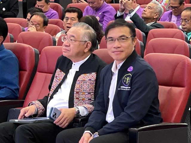 คณบดีคณะนิติศาสตร์ ร่วมพิธีเปิดโครงการประชุมสัมมนาเชิงวิชาการเพื่อเพิ่มประสิทธิภาพในการปฏิบัติงาน  สำหรับบุคลากรองค์การบริหารส่วนจังหวัดภาคเหนือ ประจำปีงบประมาณ พ.ศ. 2565  และร่วมเสวนาวิชาการภายใต้หัวข้อ  “การขับเคลื่อนองค์การบริหารส่วนจังหวัดในยุค Disruption และแผนพัฒนาเศรษฐกิจและสังคมหลังผลกระทบ” 