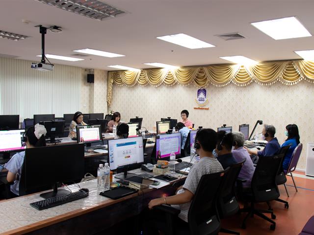 คณะศิลปศาสตร์จัดกิจกรรมการรายงานความก้าวหน้างานวิจัยของนิสิตหลักสูตร ศศ.ม. (ภาษาไทย) ปีการศึกษา ๒๕๖๕