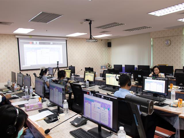 คณะศิลปศาสตร์จัดกิจกรรมการรายงานความก้าวหน้างานวิจัยของนิสิตหลักสูตร ศศ.ม. (ภาษาไทย) ปีการศึกษา ๒๕๖๕