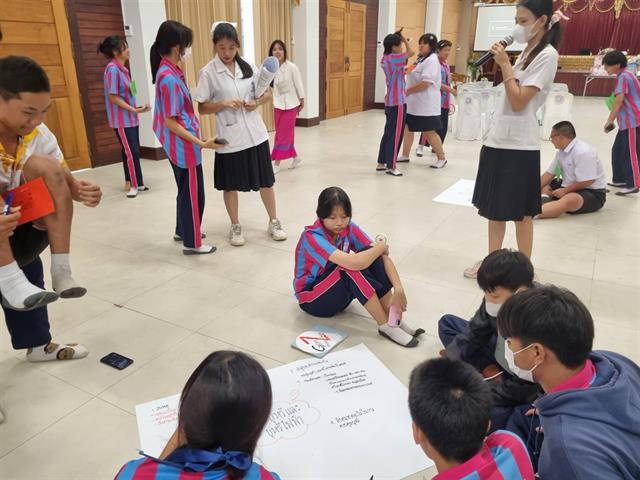 นิสิตหลักสูตรสาธารณสุขศาสตรบัณฑิตสาขาวิชาอนามัยชุมชน และหลักสูตรนิติศาสตรบัณฑิตคณะสาธารณสุขศาสตร์ จัดกิจกรรม “เปิดโลกกว้าง เมื่อคุณเข้าใจ”