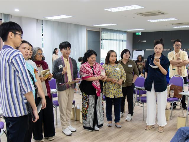 ศูนย์ภาษา คณะศิลปศาสตร์ จัดโครงการหลักสูตรระยะสั้น ประกาศนียบัตรศิลปะการประพันธ์กวีนิพนธ์และเพลงเพื่ออาชีพ