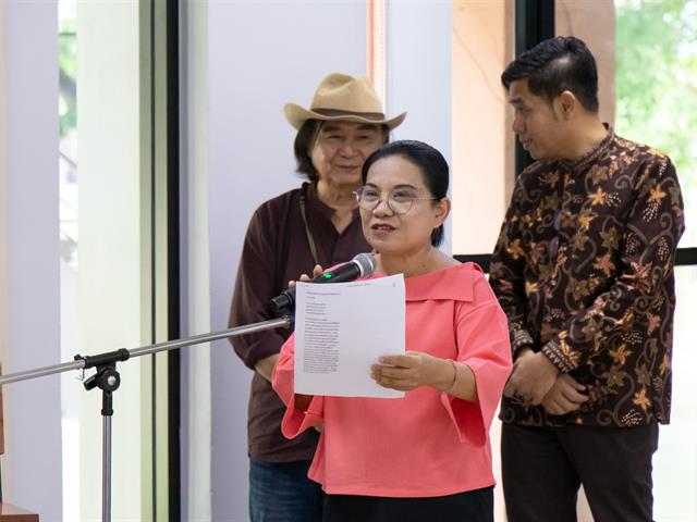 ศูนย์ภาษา คณะศิลปศาสตร์ จัดโครงการหลักสูตรระยะสั้น ประกาศนียบัตรศิลปะการประพันธ์กวีนิพนธ์และเพลงเพื่ออาชีพ