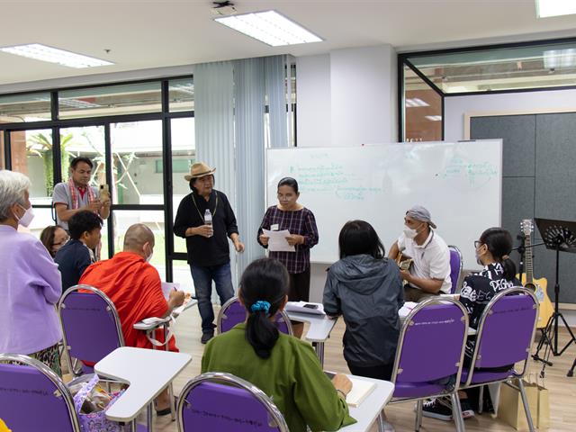 ศูนย์ภาษา คณะศิลปศาสตร์ จัดโครงการหลักสูตรระยะสั้น ประกาศนียบัตรศิลปะการประพันธ์กวีนิพนธ์และเพลงเพื่ออาชีพ