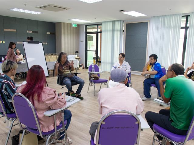 ศูนย์ภาษา คณะศิลปศาสตร์ จัดโครงการหลักสูตรระยะสั้น ประกาศนียบัตรศิลปะการประพันธ์กวีนิพนธ์และเพลงเพื่ออาชีพ