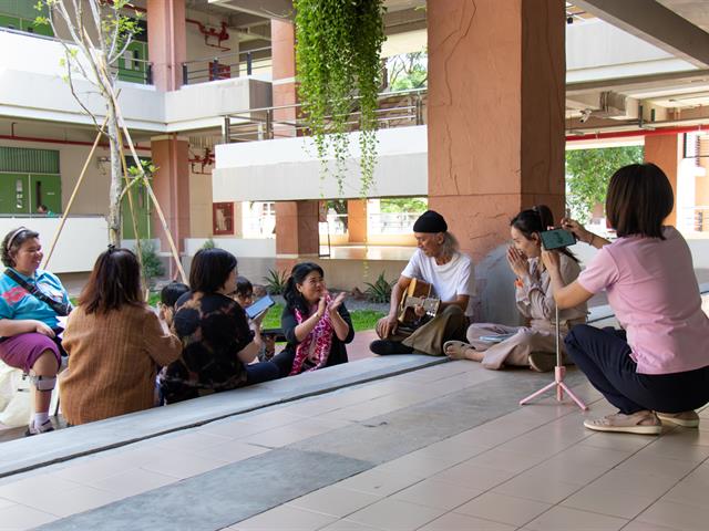 ศูนย์ภาษา คณะศิลปศาสตร์ จัดโครงการหลักสูตรระยะสั้น ประกาศนียบัตรศิลปะการประพันธ์กวีนิพนธ์และเพลงเพื่ออาชีพ