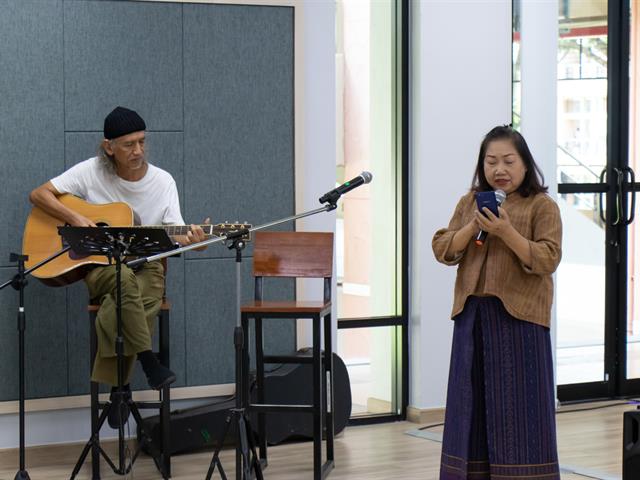 ศูนย์ภาษา คณะศิลปศาสตร์ จัดโครงการหลักสูตรระยะสั้น ประกาศนียบัตรศิลปะการประพันธ์กวีนิพนธ์และเพลงเพื่ออาชีพ