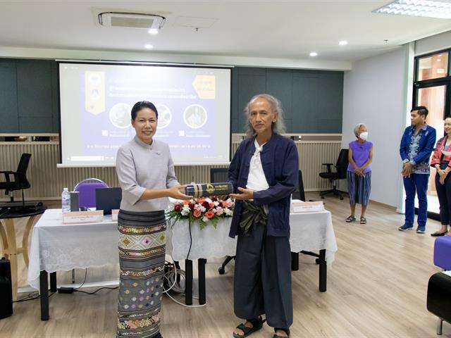 ศูนย์ภาษา คณะศิลปศาสตร์ จัดโครงการหลักสูตรระยะสั้น ประกาศนียบัตรศิลปะการประพันธ์กวีนิพนธ์และเพลงเพื่ออาชีพ