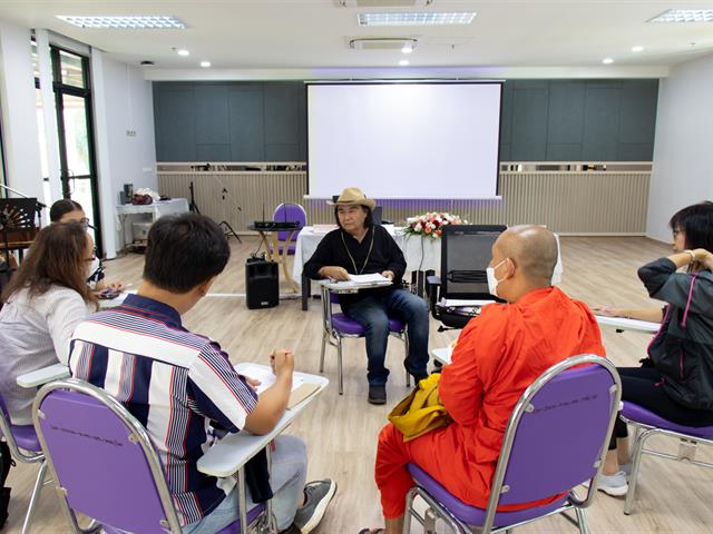 ศูนย์ภาษา คณะศิลปศาสตร์ จัดโครงการหลักสูตรระยะสั้น ประกาศนียบัตรศิลปะการประพันธ์กวีนิพนธ์และเพลงเพื่ออาชีพ