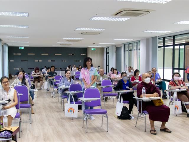 ศูนย์ภาษา คณะศิลปศาสตร์ จัดโครงการหลักสูตรระยะสั้น ประกาศนียบัตรศิลปะการประพันธ์กวีนิพนธ์และเพลงเพื่ออาชีพ