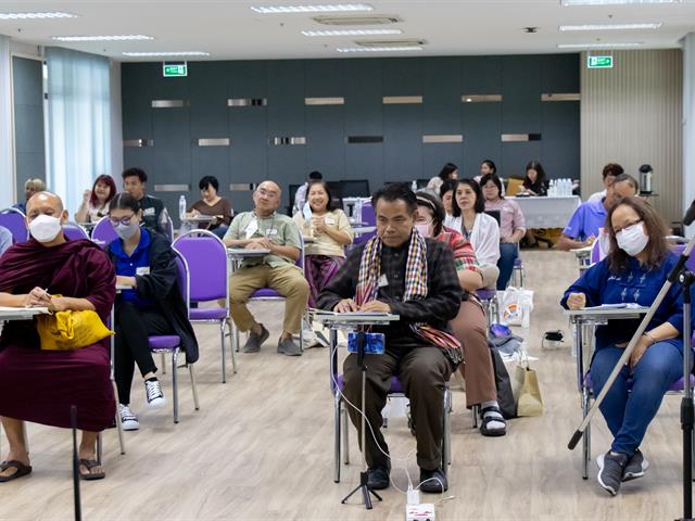 ศูนย์ภาษา คณะศิลปศาสตร์ จัดโครงการหลักสูตรระยะสั้น ประกาศนียบัตรศิลปะการประพันธ์กวีนิพนธ์และเพลงเพื่ออาชีพ